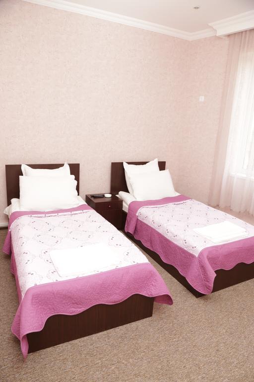 King Edward Hotel Тбілісі Номер фото