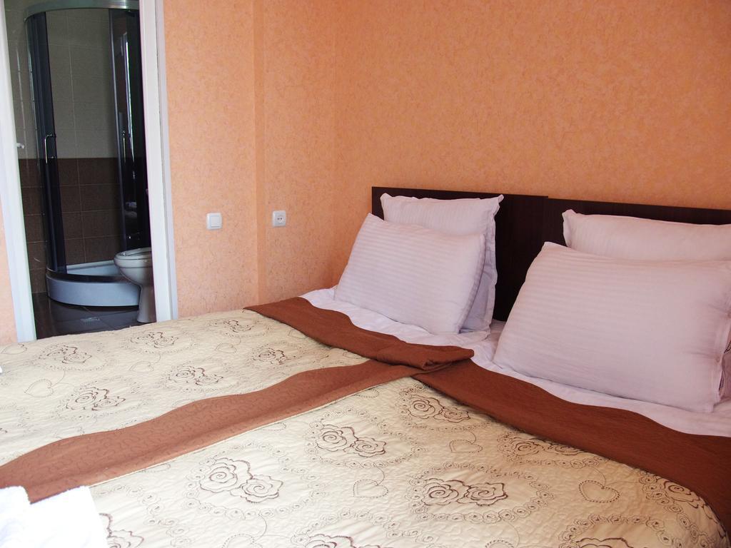 King Edward Hotel Тбілісі Номер фото