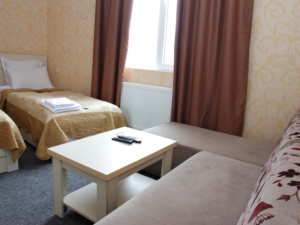 King Edward Hotel Тбілісі Номер фото