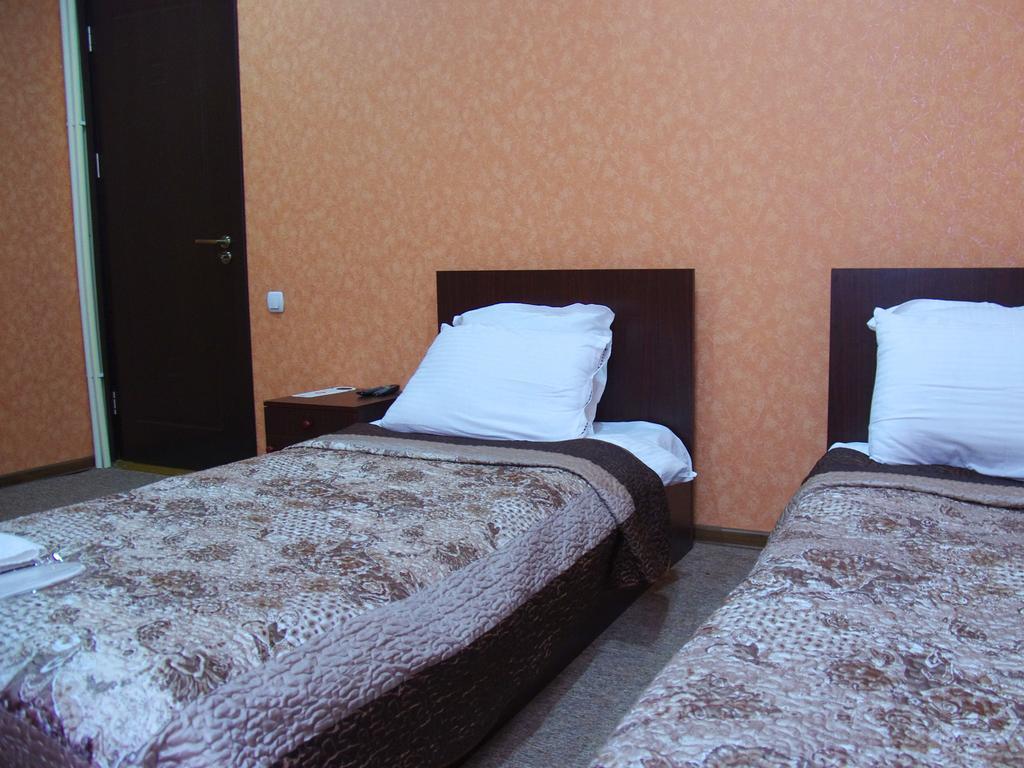 King Edward Hotel Тбілісі Номер фото