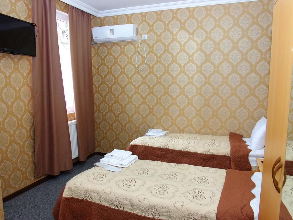 King Edward Hotel Тбілісі Номер фото