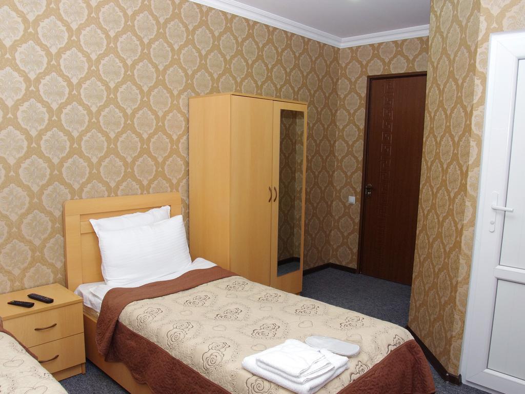 King Edward Hotel Тбілісі Номер фото