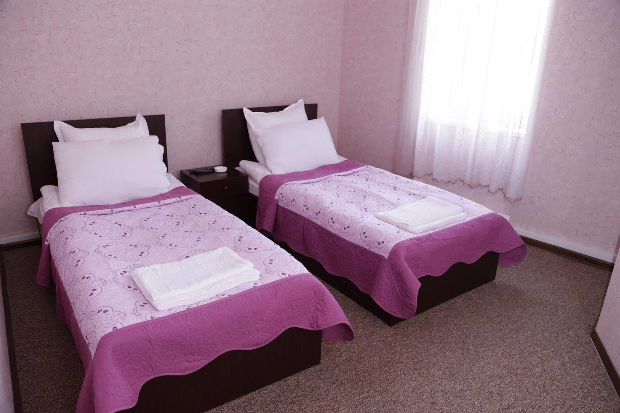 King Edward Hotel Тбілісі Екстер'єр фото