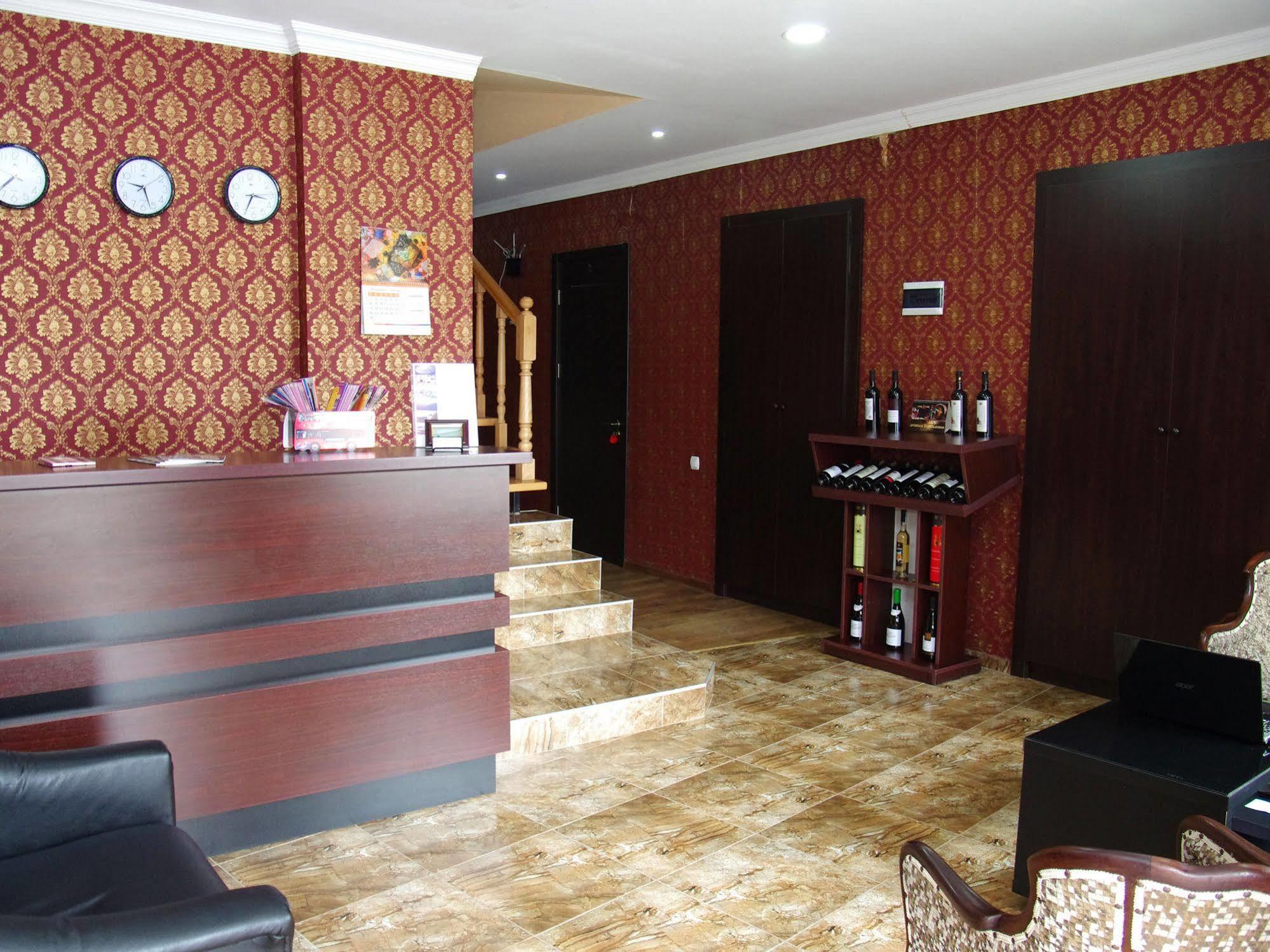 King Edward Hotel Тбілісі Екстер'єр фото