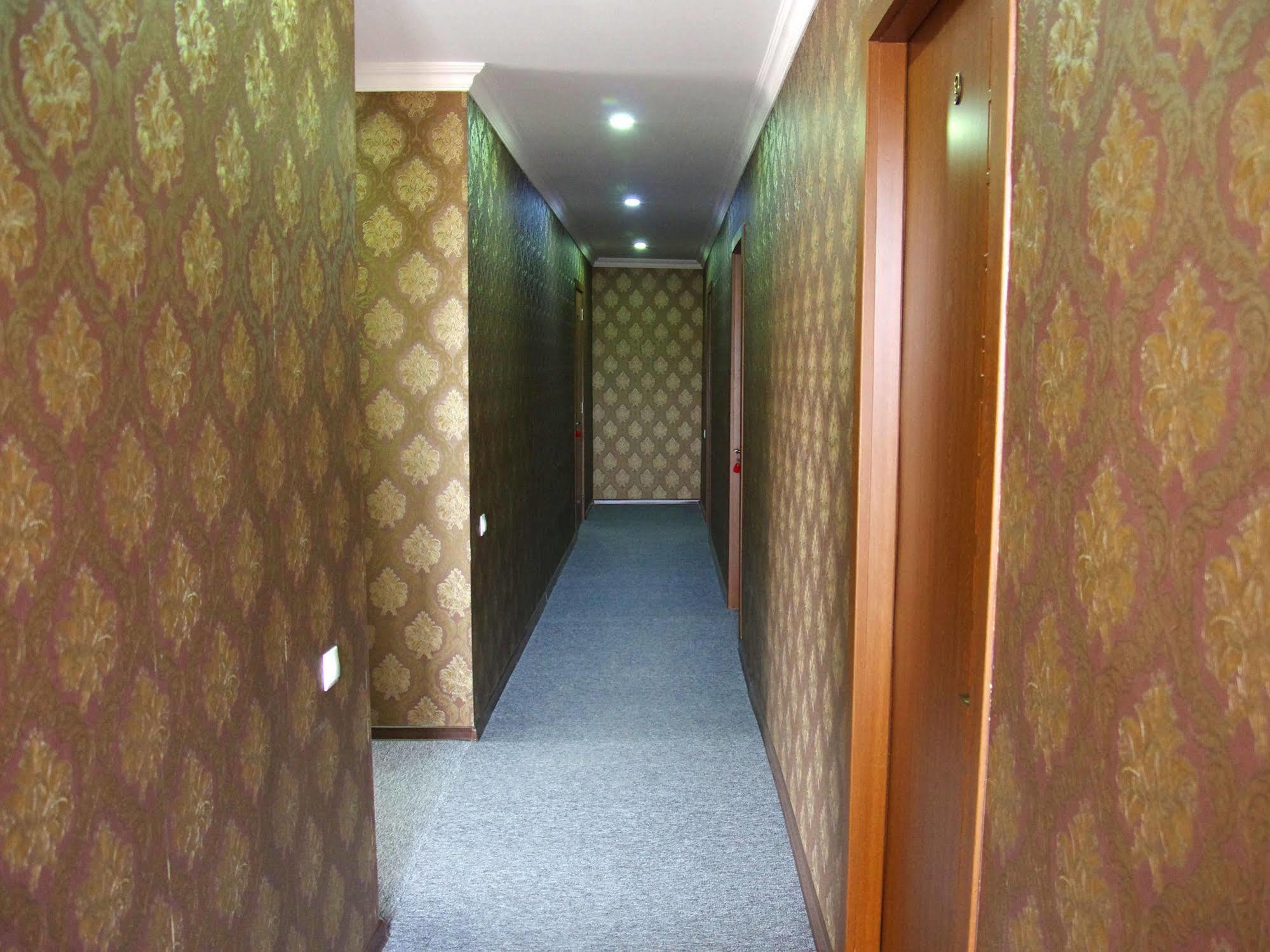 King Edward Hotel Тбілісі Екстер'єр фото